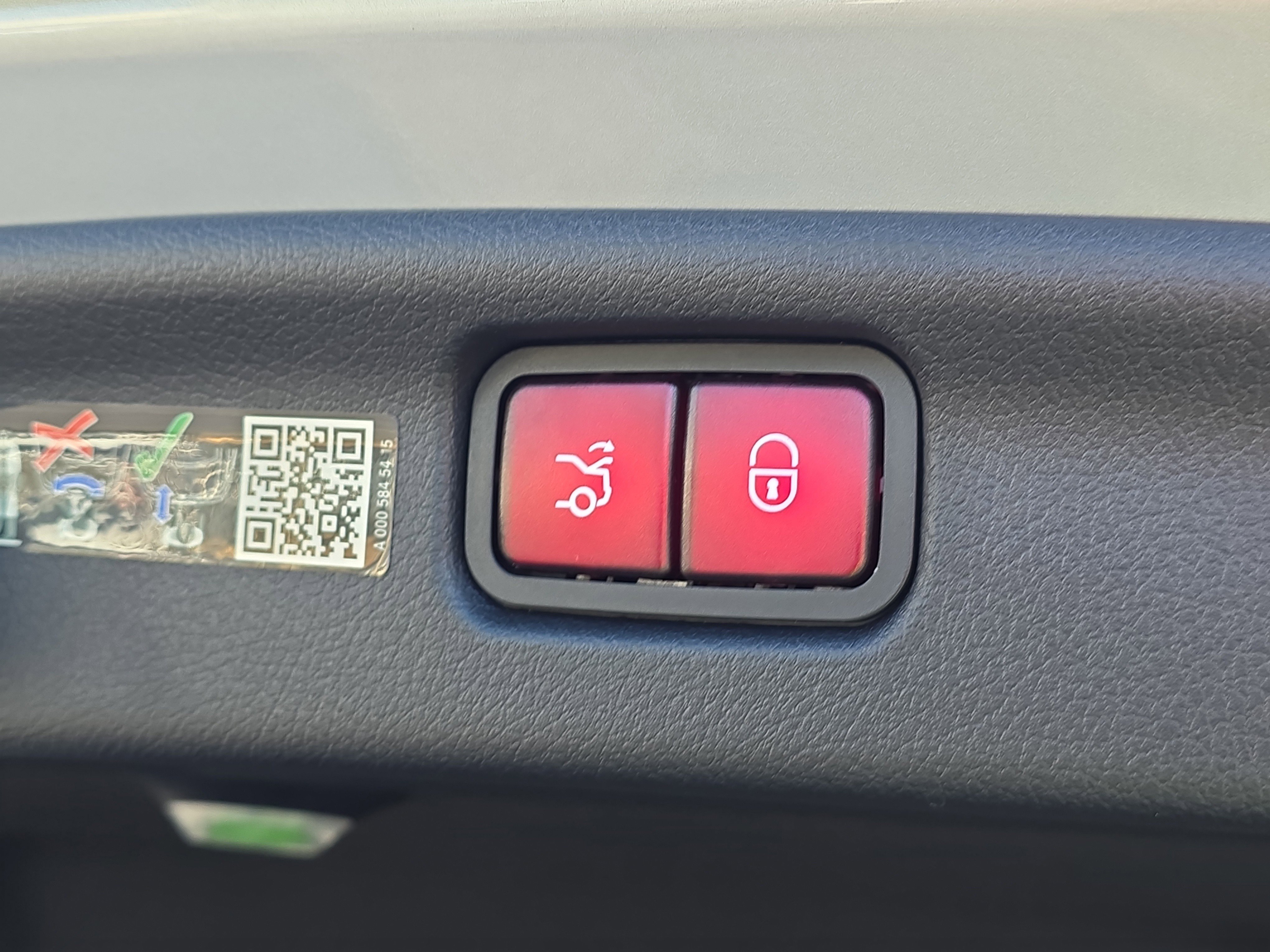 Used 2024 Mercedes-Benz C 43 AMG 4MATIC Sedan image 11