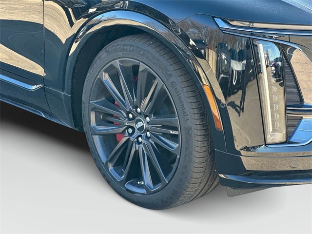 New 2026 Cadillac Lyriq V image 17