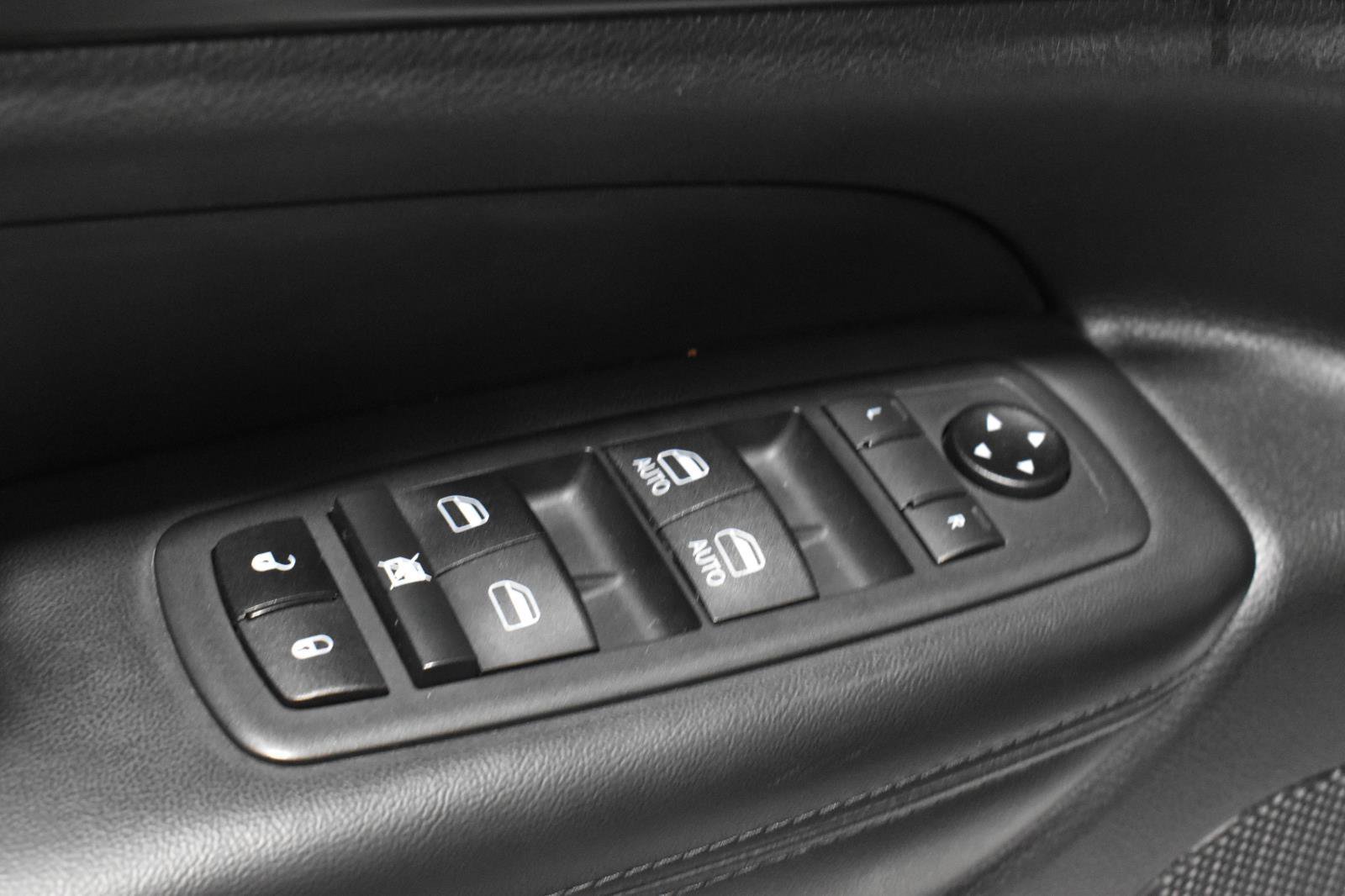 Used 2021 Jeep Grand Cherokee Laredo X image 10