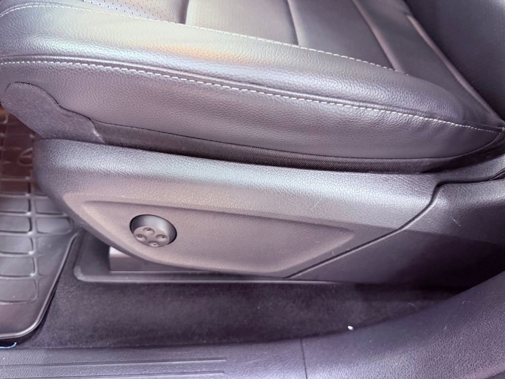 Used 2024 Mercedes-Benz GLE 350 4MATIC w/ Winter Package image 21