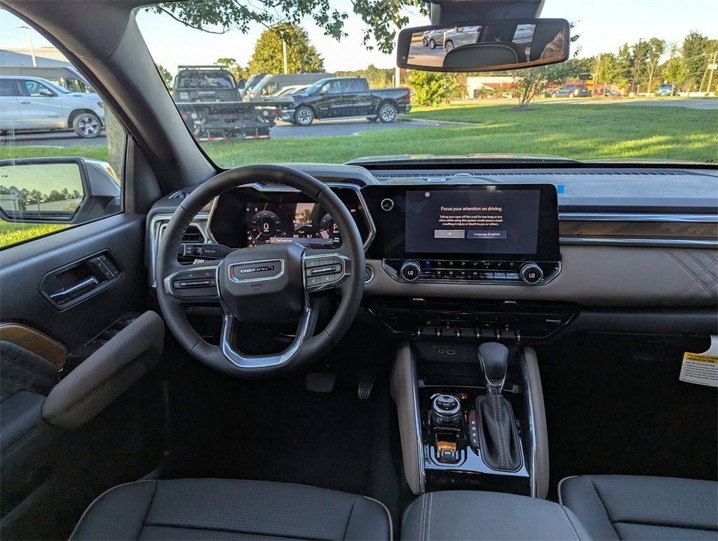 New 2026 GMC Canyon Denali image 8