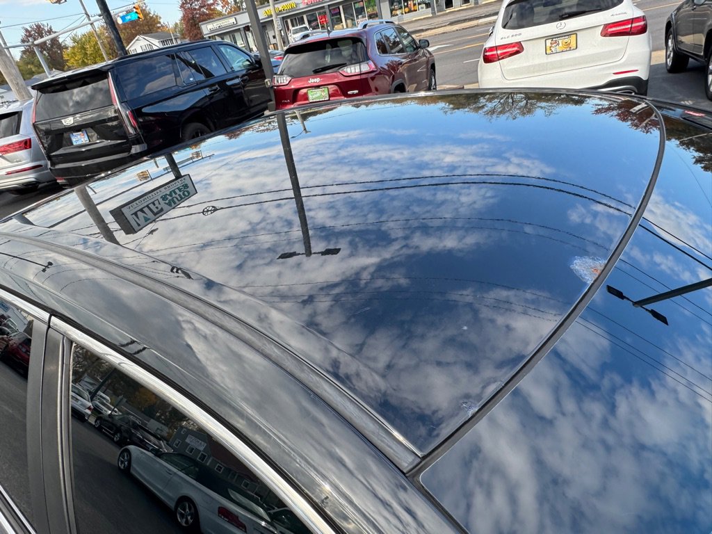 Used 2015 Toyota Camry LE image 10