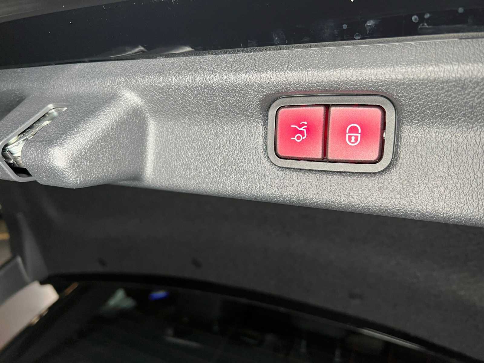 Certified 2026 Mercedes-Benz EQE 320 4MATIC Sedan image 17