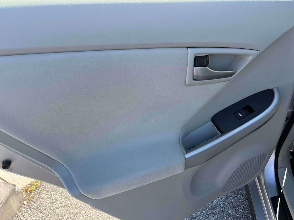 Used 2012 Toyota Prius Two FWD image 7