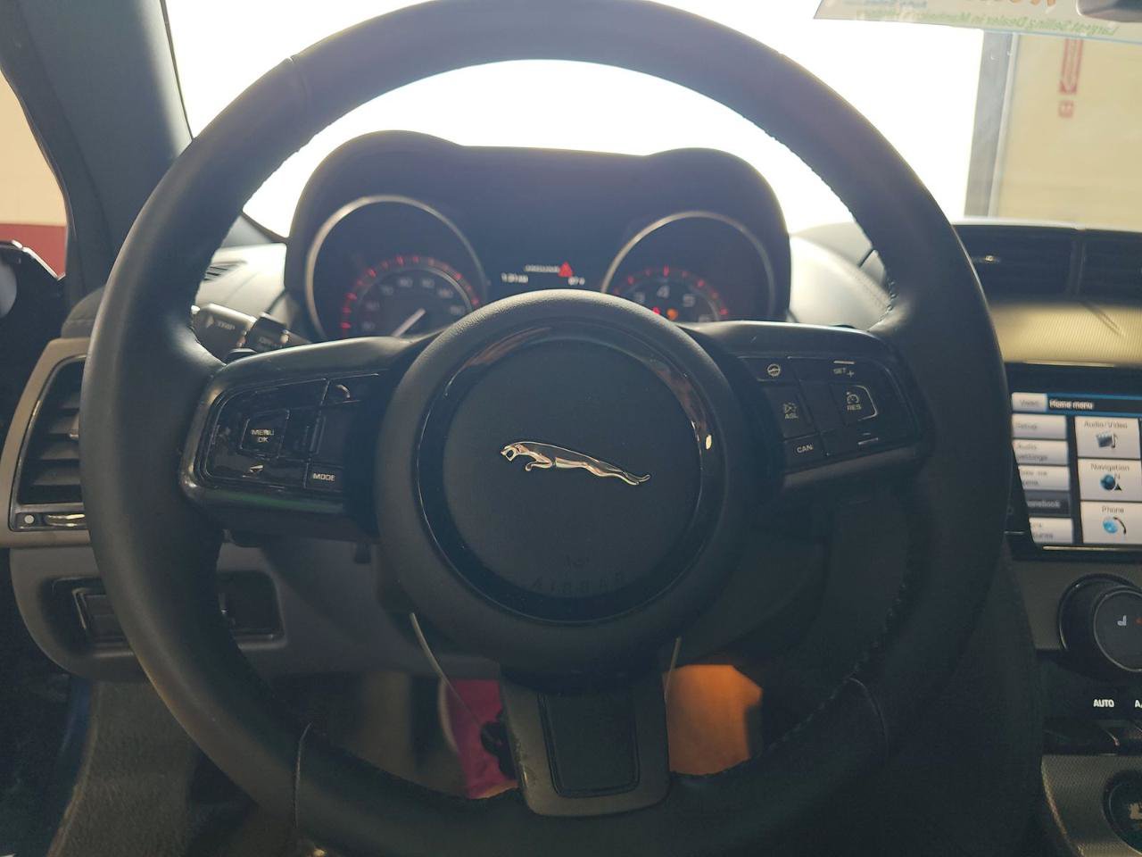 Used 2014 Jaguar F-TYPE Convertible RWD image 11