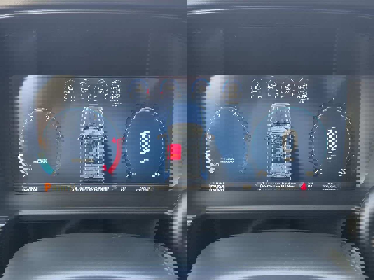 Certified 2025 Ford F450 Platinum w/ FX4 Off-Road Package image 26