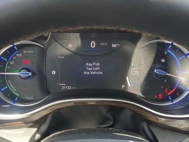 Certified 2023 Chrysler Pacifica Pinnacle FWD image 36