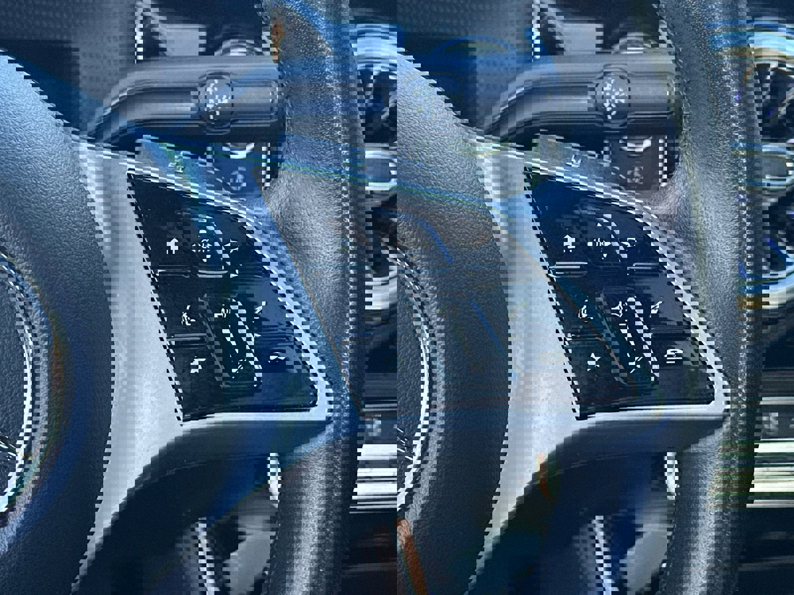 Used 2025 Mercedes-Benz CLA 250 image 25