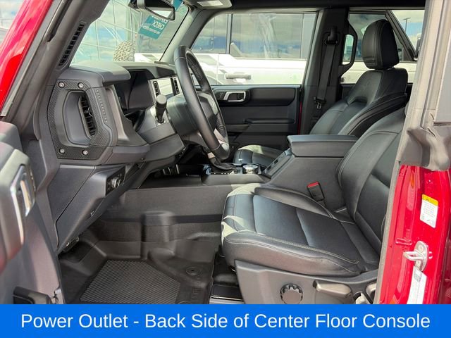 Used 2025 Ford Bronco Badlands image 16