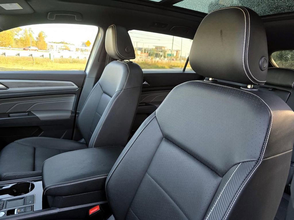 Used 2023 Volkswagen Atlas Cross Sport SE w/ Panoramic Sunroof Package image 23