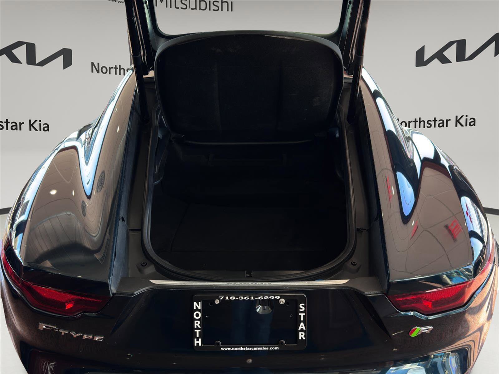 Used 2021 Jaguar F-TYPE R image 24