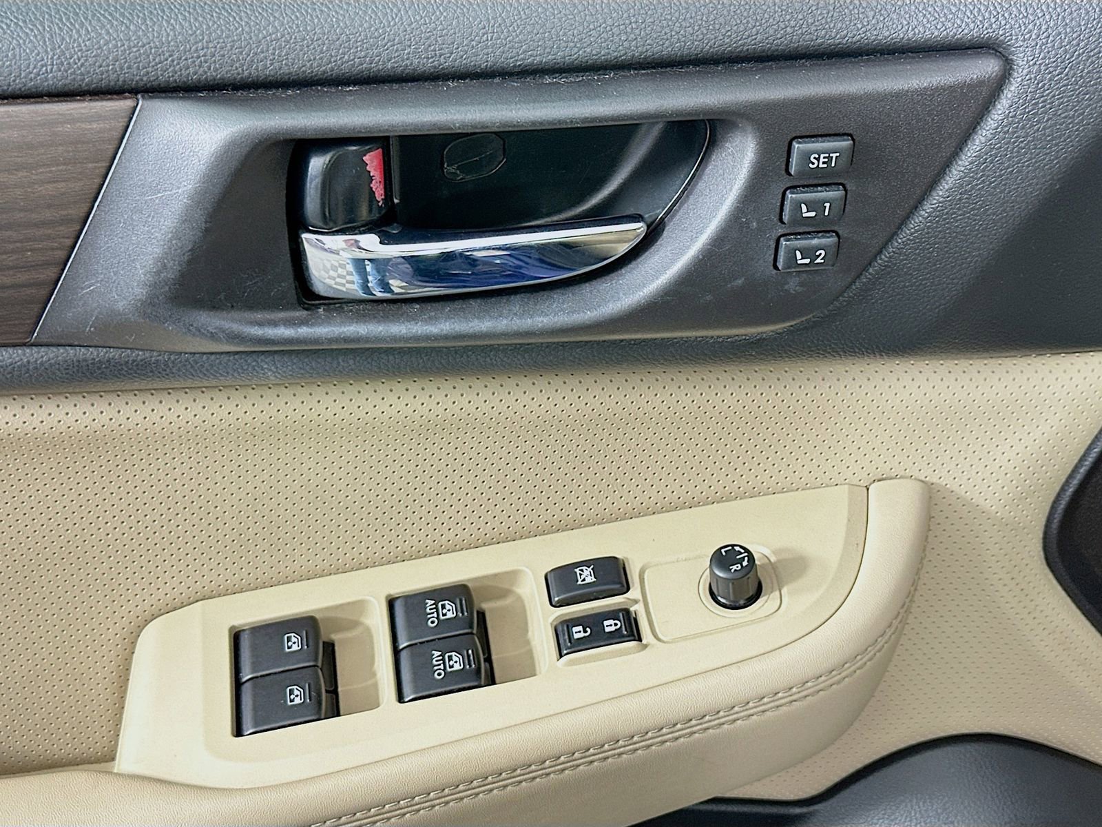 Used 2017 Subaru Legacy 2.5i Limited w/ Popular Package #4 image 18