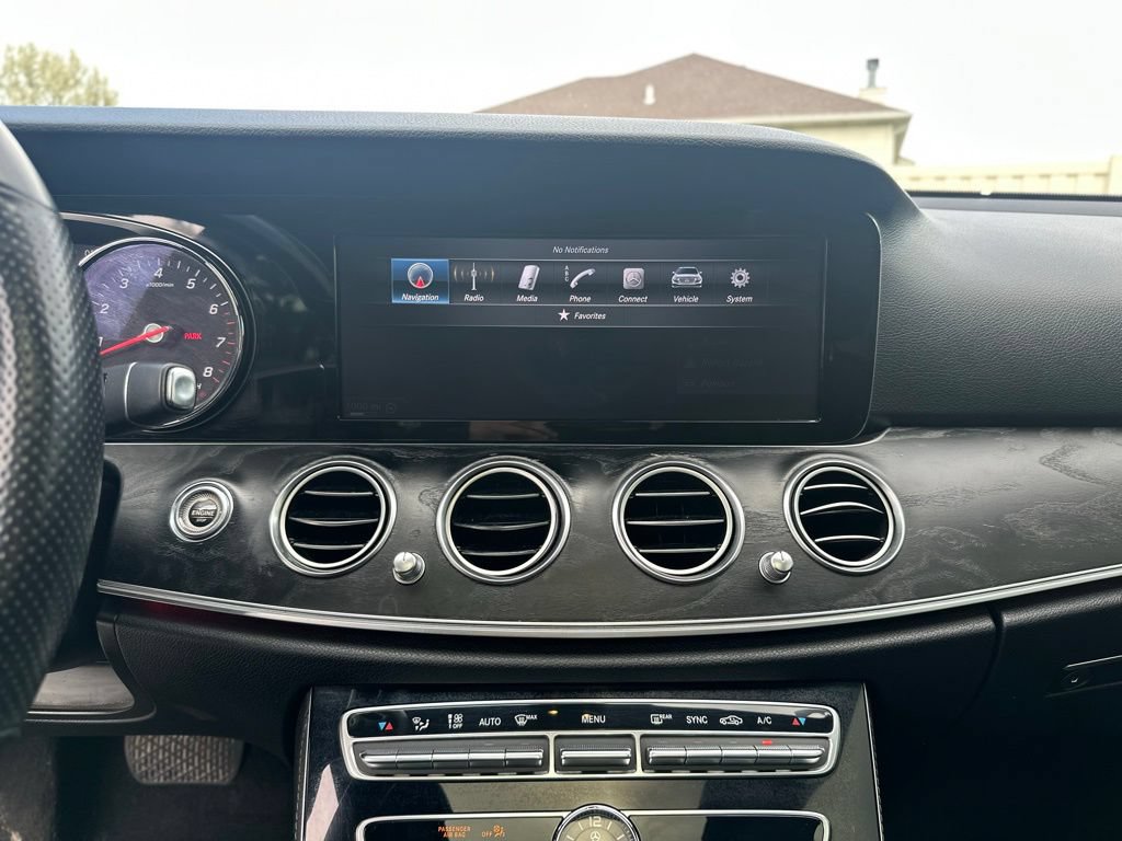 Used 2017 Mercedes-Benz E 300 4MATIC image 34