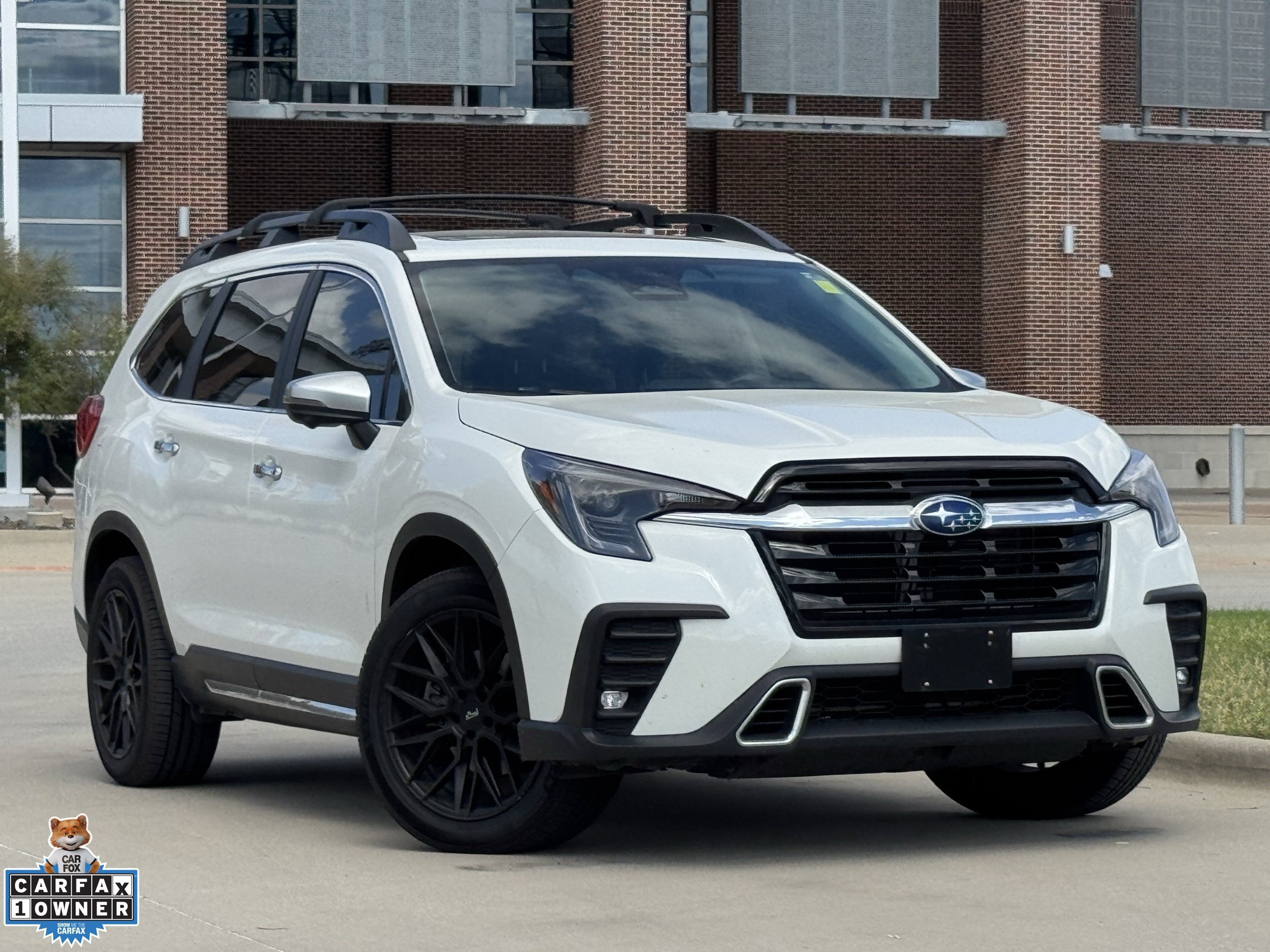 Used 2023 Subaru Ascent Touring AWD/4WD image 2