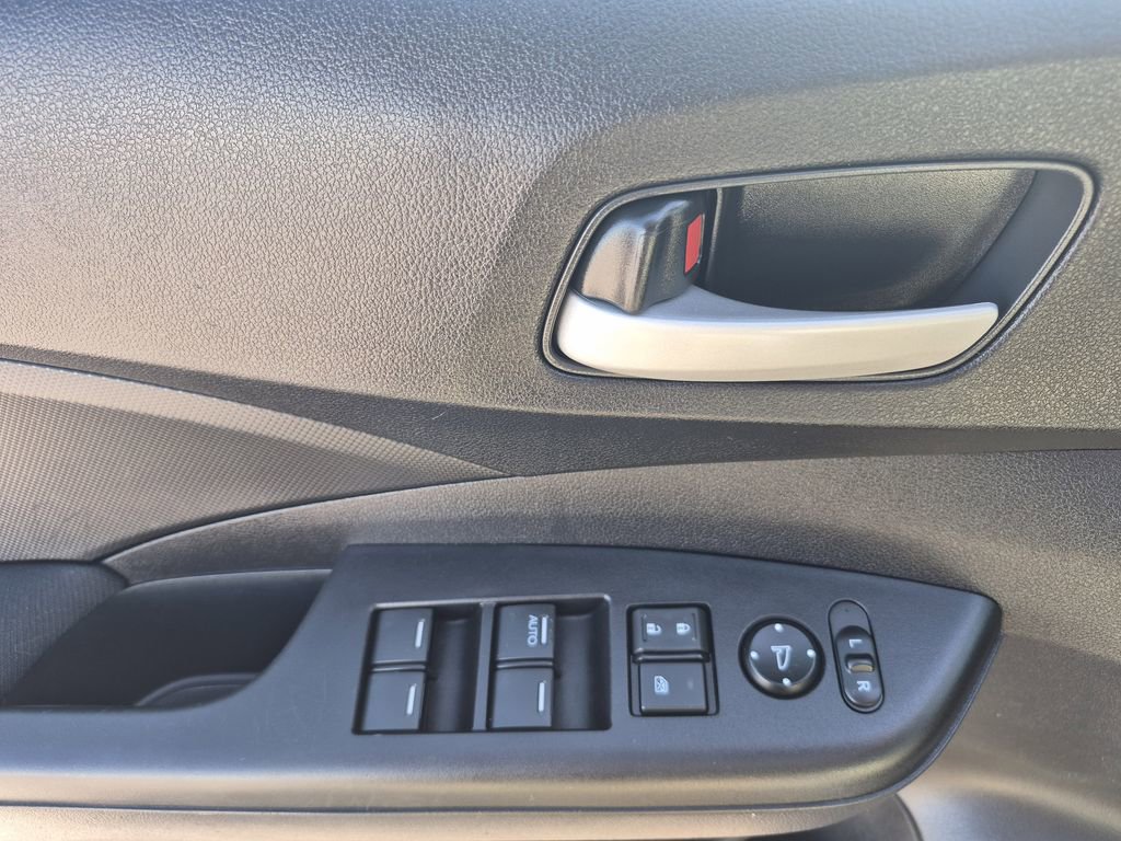 Used 2015 Honda CR-V LX image 7