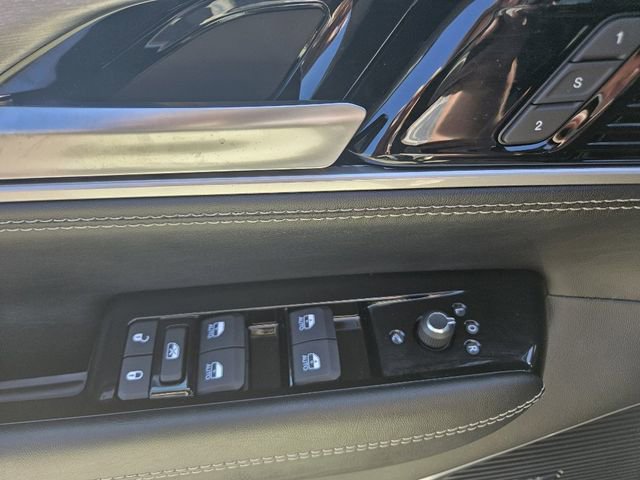 New 2025 Jeep Wagoneer L 4WD w/ Convenience Group I image 15