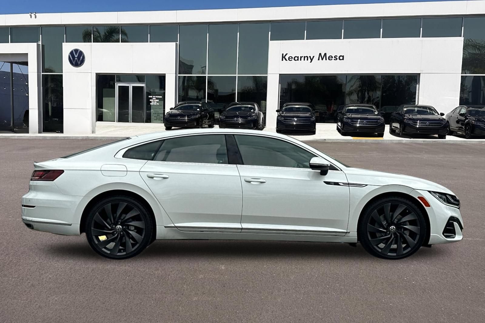 Used 2023 Volkswagen Arteon SEL AWD/4WD image 3