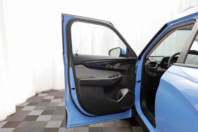 Certified 2024 Chevrolet TrailBlazer LT w/ Driver Confidence Package image 5