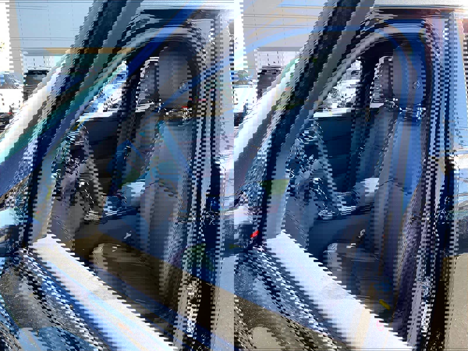 Used 2026 Land Rover Range Rover Velar Dynamic SE image 27