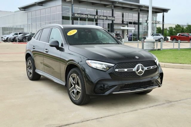 Used 2026 Mercedes-Benz GLC 300 image 3