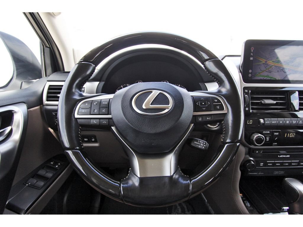 Used 2022 Lexus GX 460 Luxury w/ Off Road Package AWD/4WD image 21