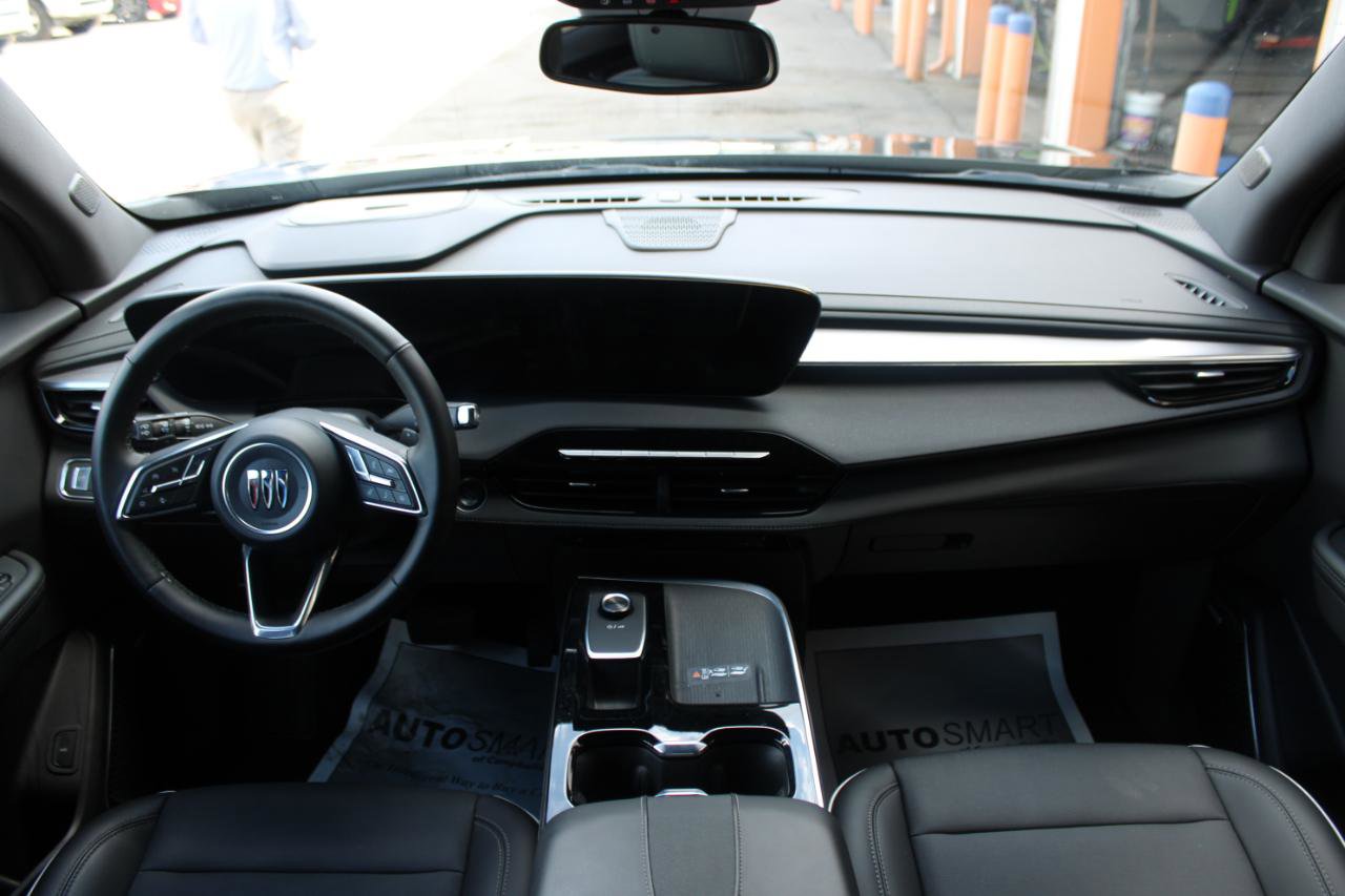 Used 2025 Buick Enclave Preferred image 39