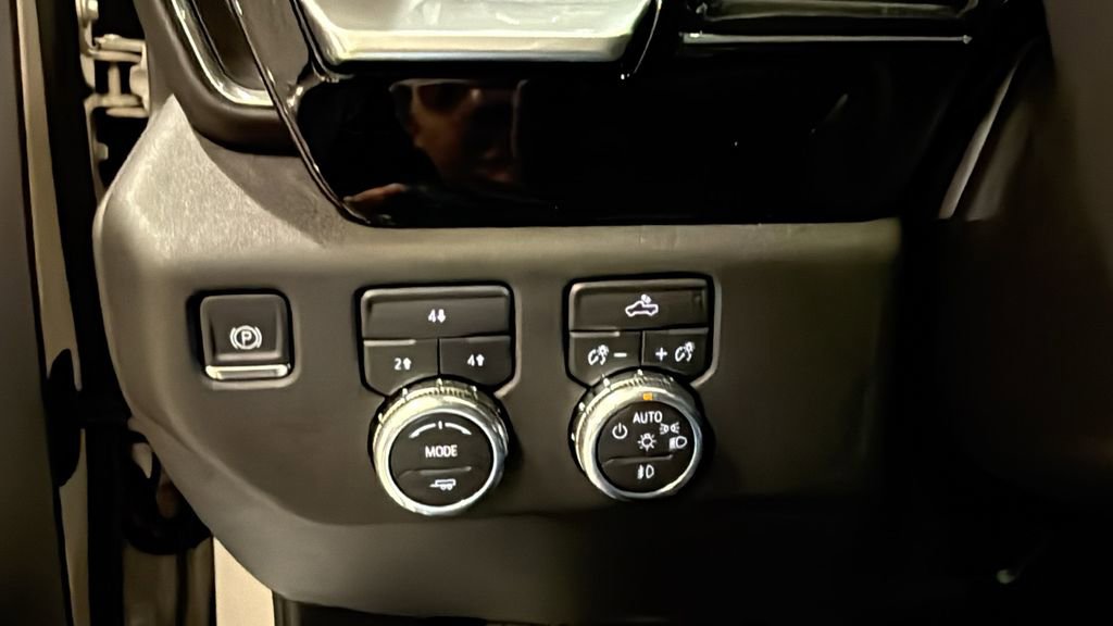 Used 2026 GMC Sierra 3500 SLE w/ SLE Value Package image 32