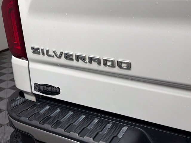 Used 2019 Chevrolet Silverado 1500 LTZ AWD/4WD image 8