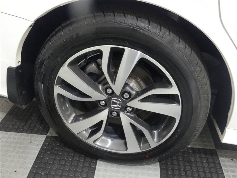 Used 2023 Honda Odyssey Touring image 17