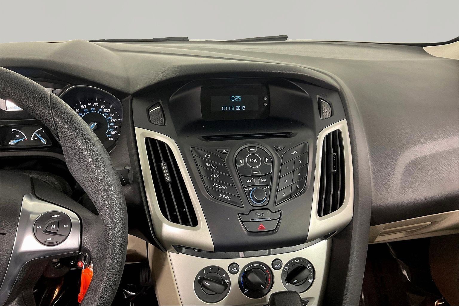 Used 2012 Ford Focus SE FWD image 9