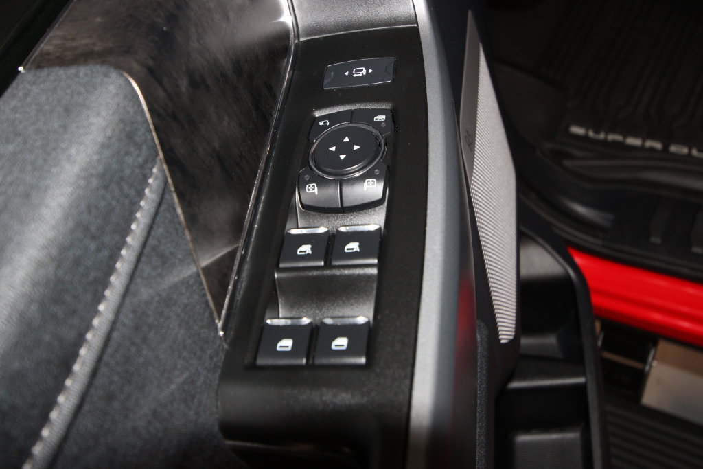 Used 2024 Ford F250 Lariat w/ Lariat Ultimate Package AWD/4WD image 6