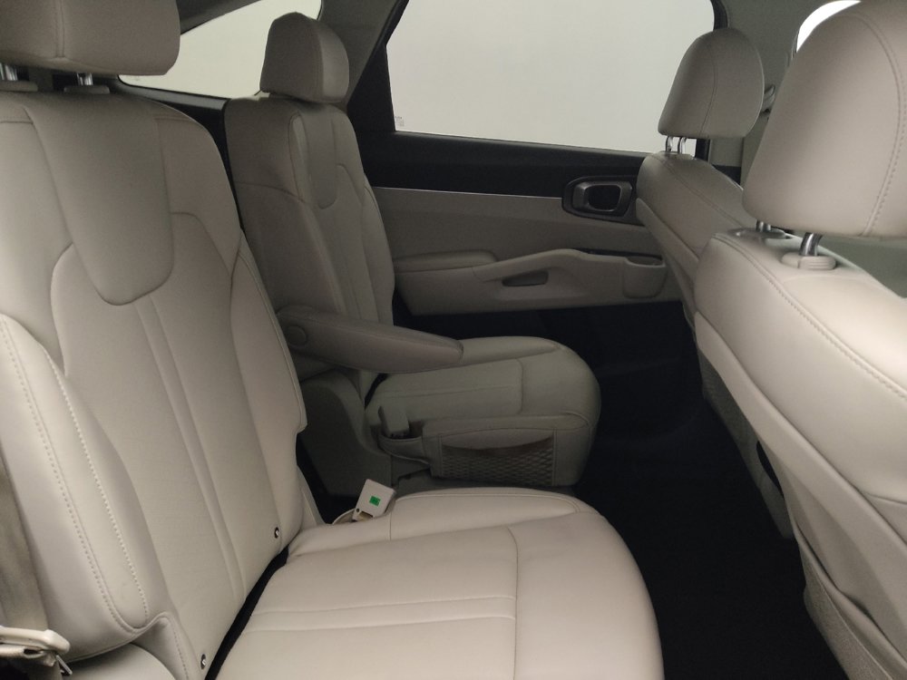 Used 2023 Kia Sorento EX image 19