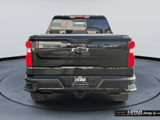 Used 2026 Chevrolet Silverado 1500 LT Trail Boss w/ LT Trail Boss Premium Package AWD/4WD image 6