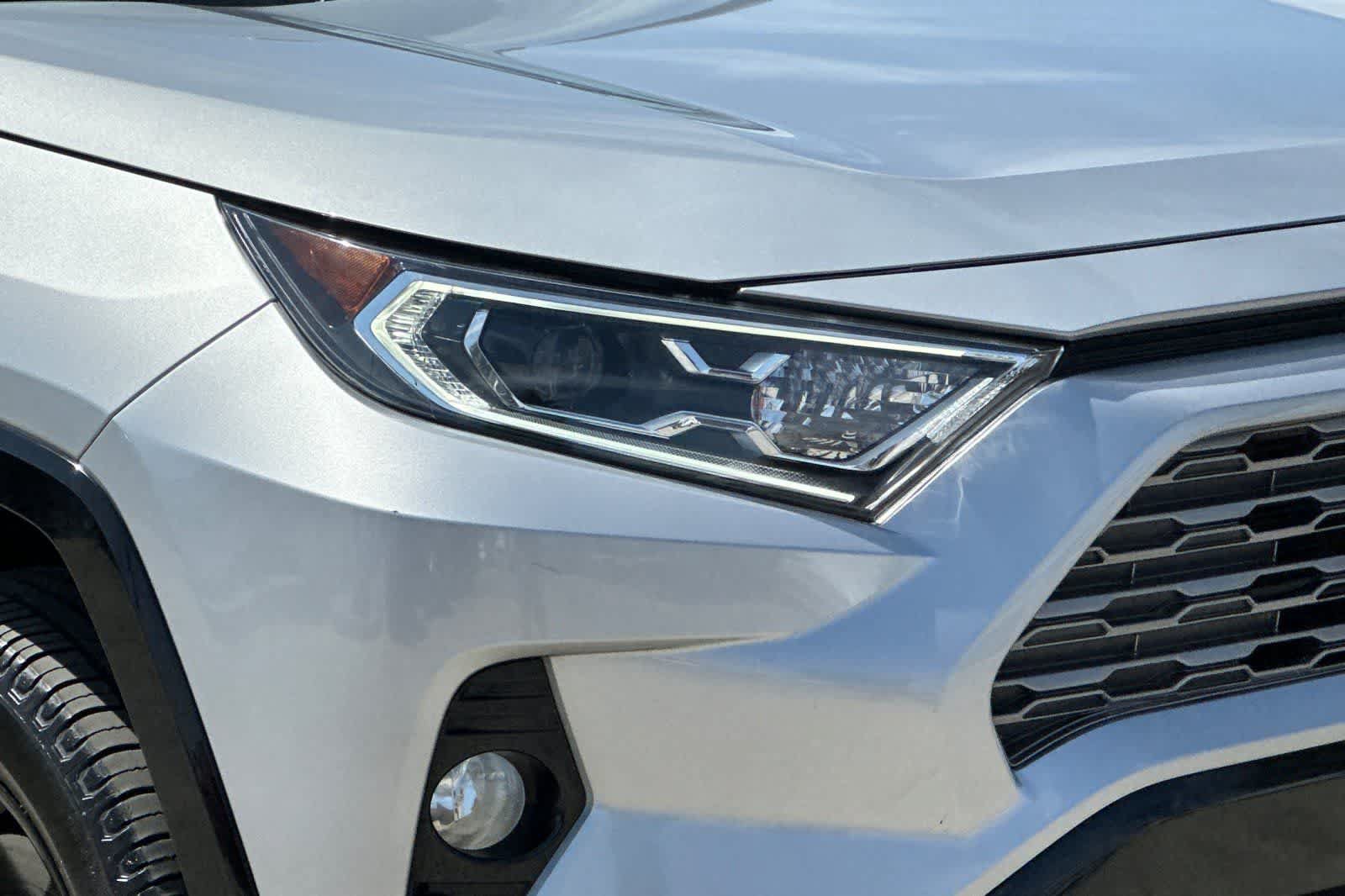 Used 2019 Toyota RAV4 XSE w/ XSE Weather Package AWD/4WD image 34