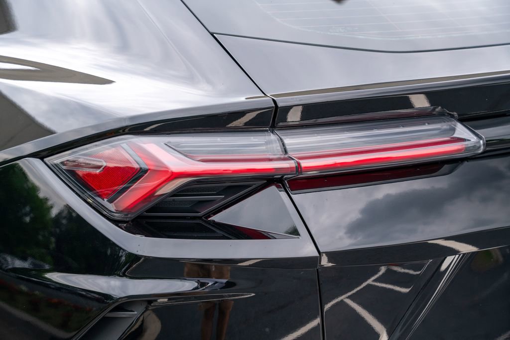 Used 2020 Lamborghini Urus AWD/4WD image 21