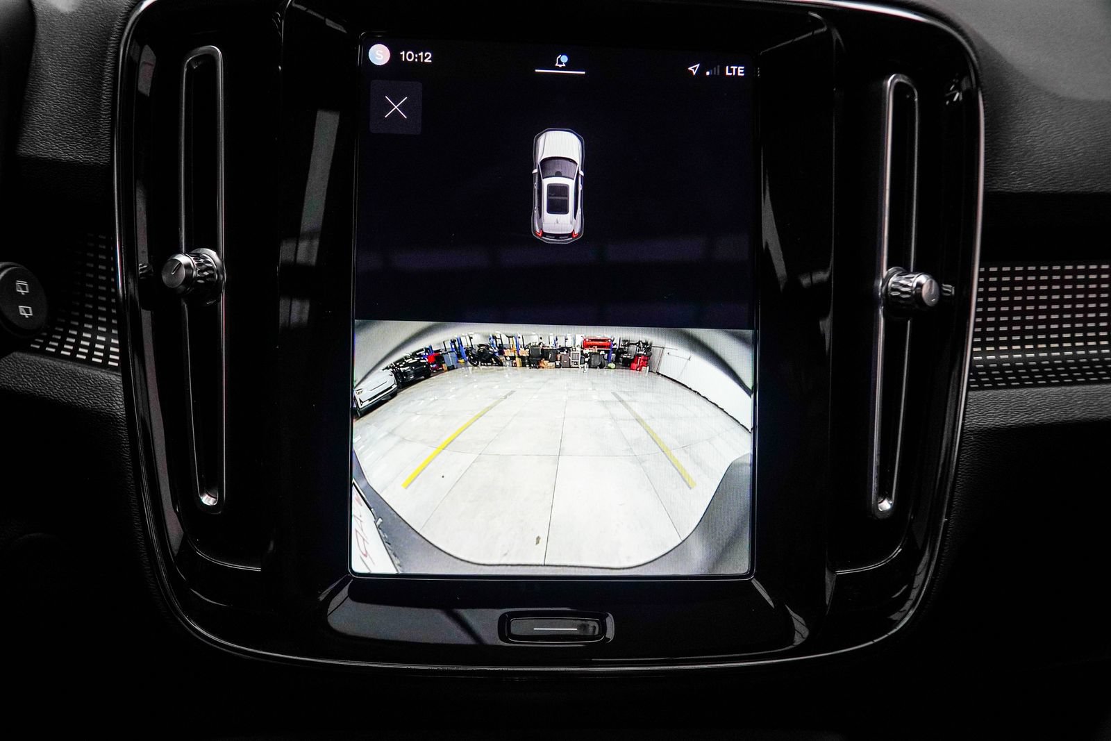 Used 2022 Volvo XC40 P8 Recharge Ultimate AWD/4WD image 25