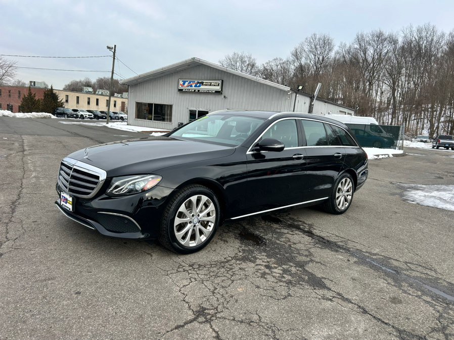 Used 2017 Mercedes-Benz E 400 4MATIC Wagon image 1