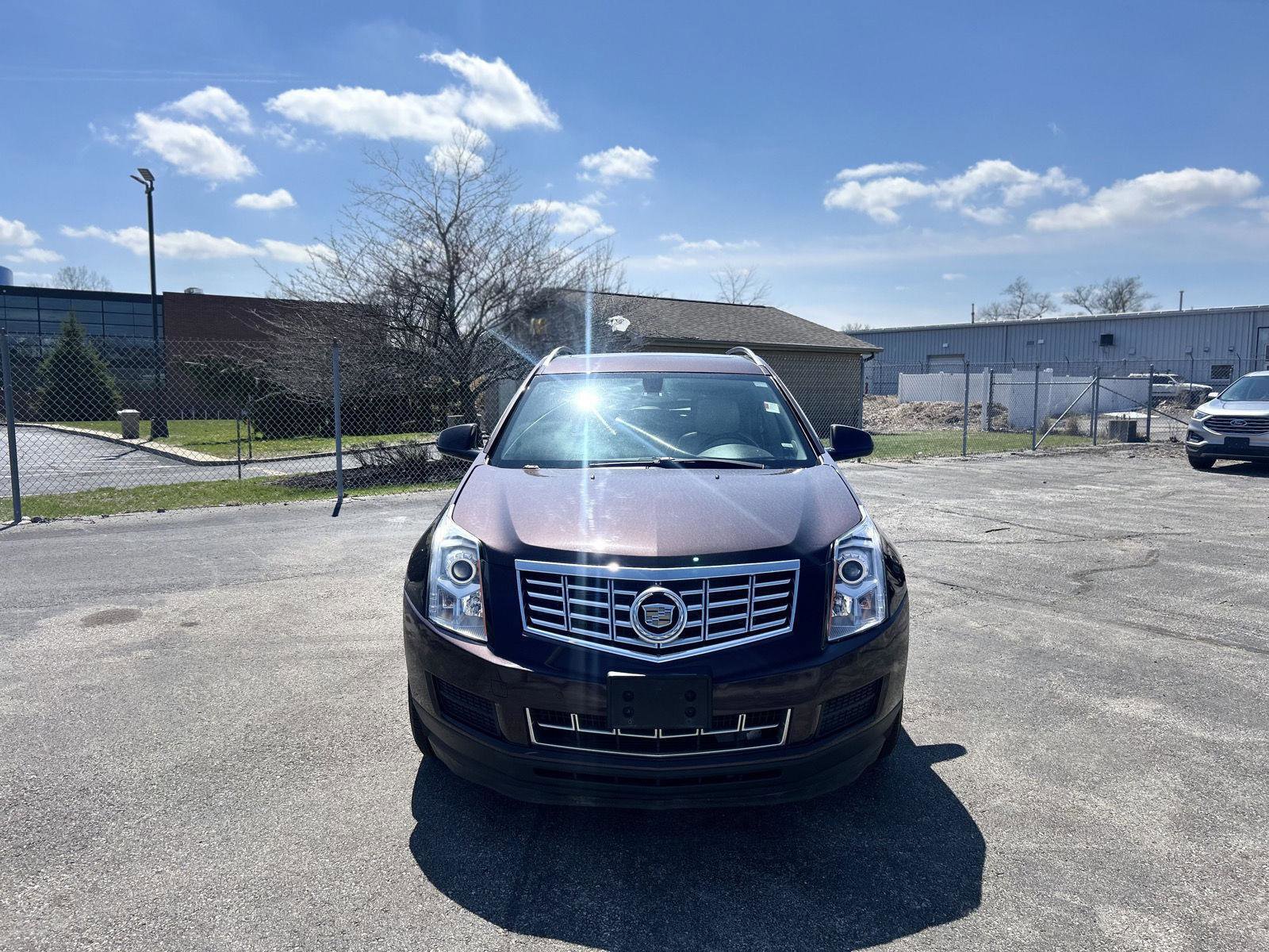 Used 2015 Cadillac SRX Luxury AWD/4WD image 2