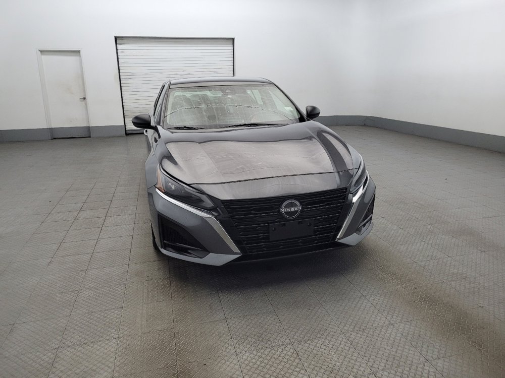 Used 2024 Nissan Altima 2.5 SV image 14