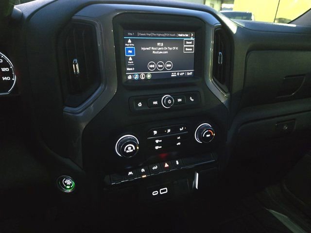 Used 2023 Chevrolet Silverado 1500 Custom image 18