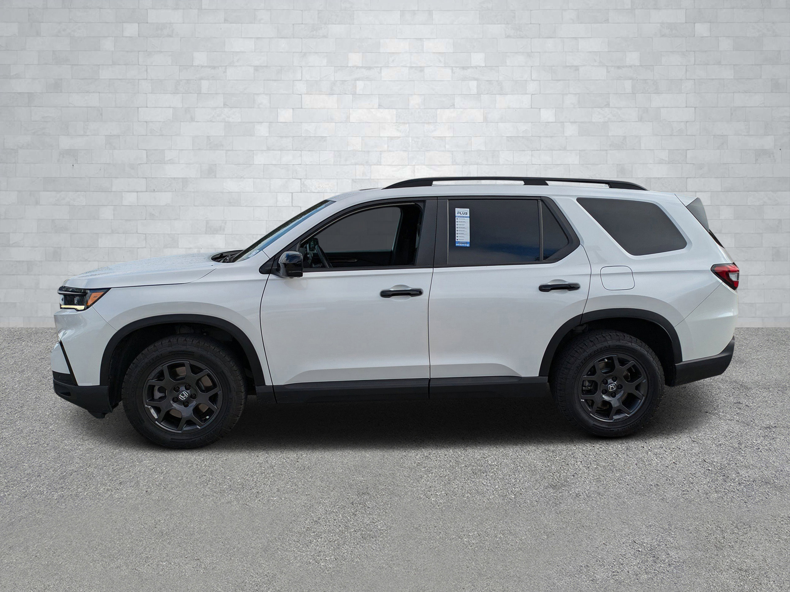 Used 2023 Honda Pilot TrailSport image 8