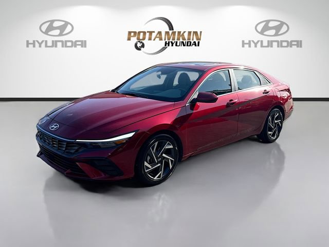 Used 2025 Hyundai Elantra SEL w/ Cargo Package