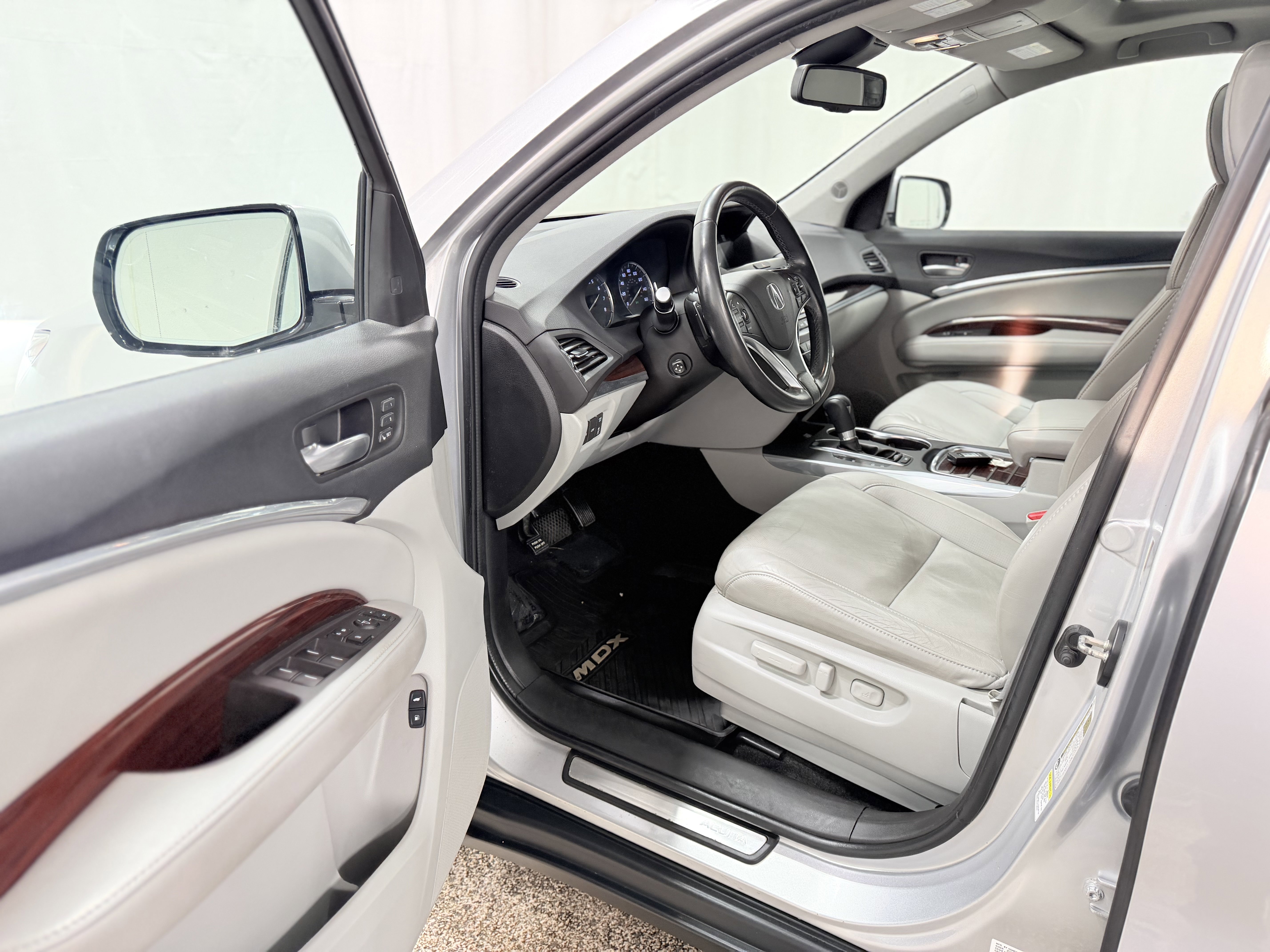 Used 2015 Acura MDX SH-AWD w/ Advance Package image 12