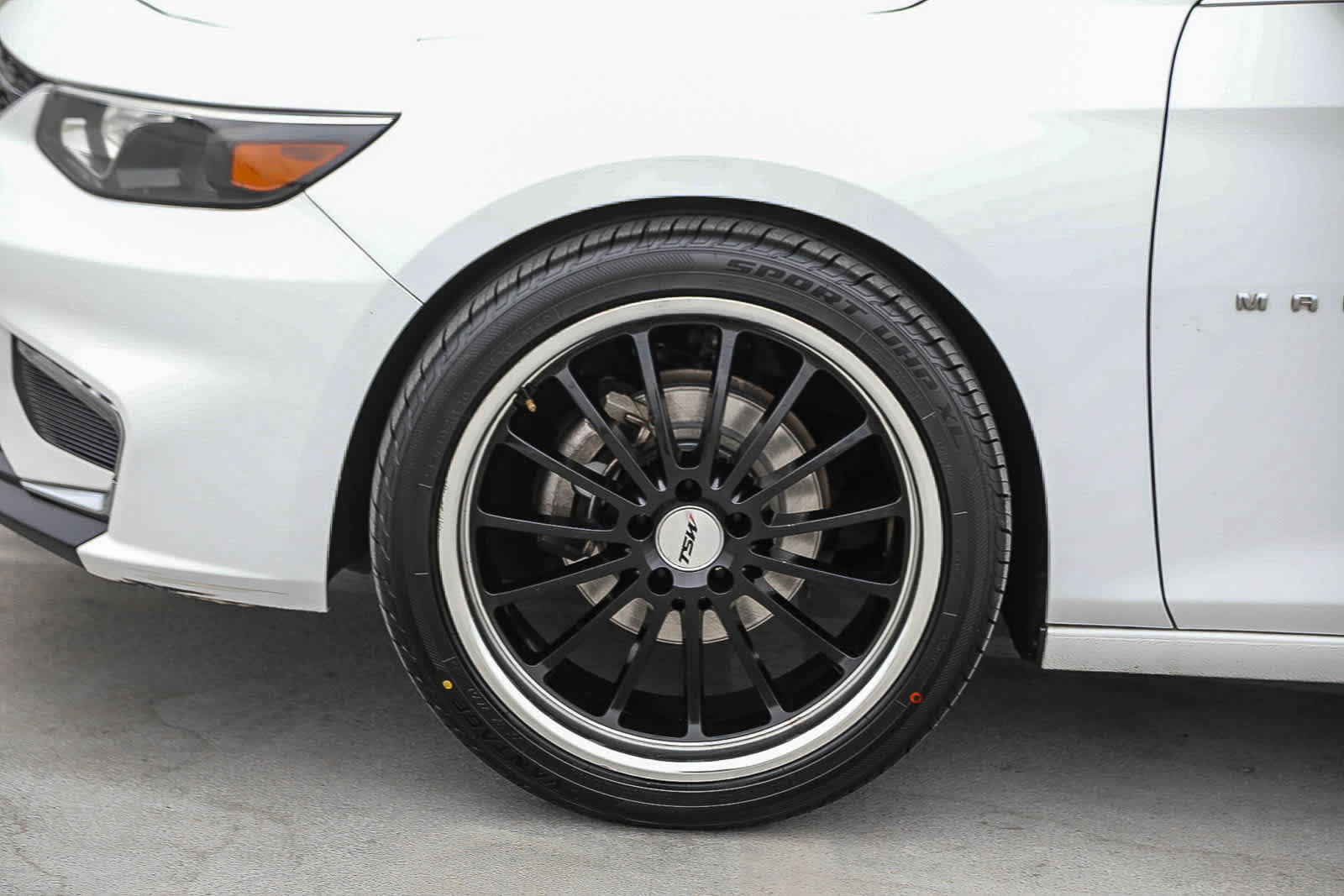 Used 2018 Chevrolet Malibu LT FWD image 10