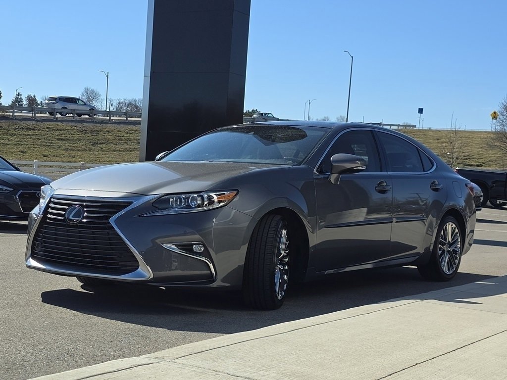 Used 2016 Lexus ES 350 w/ Ultra Luxury Package image 21