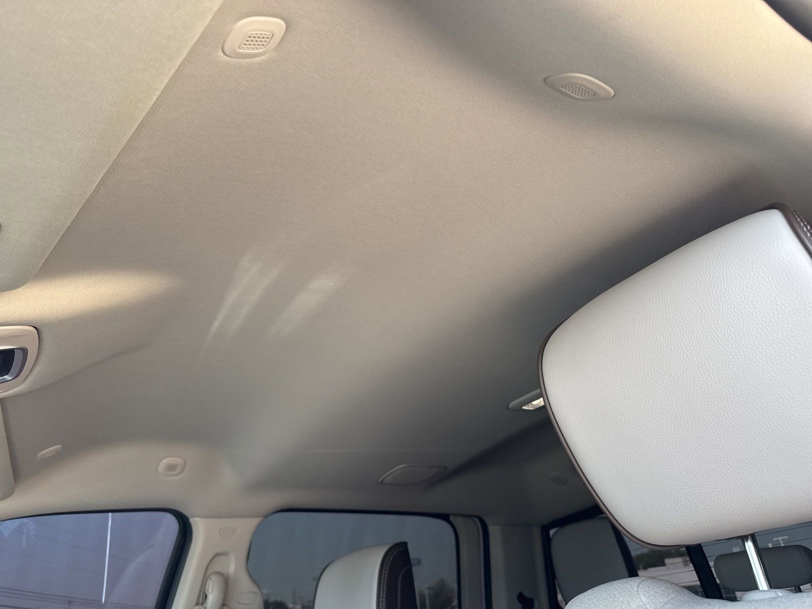 Used 2025 RAM 2500 Laramie AWD/4WD image 17