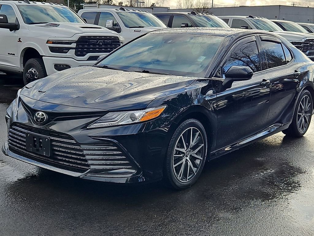 Used 2023 Toyota Camry XLE w/ Cold Weather Package image 3
