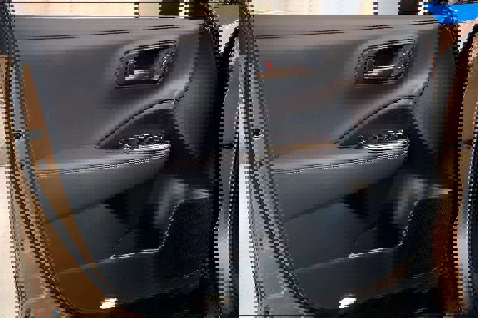 Used 2025 Toyota Crown Limited w/ Advanced Technology Package AWD/4WD image 21