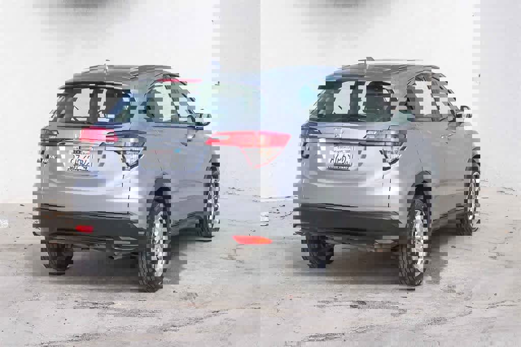 Used 2022 Honda HR-V LX image 7