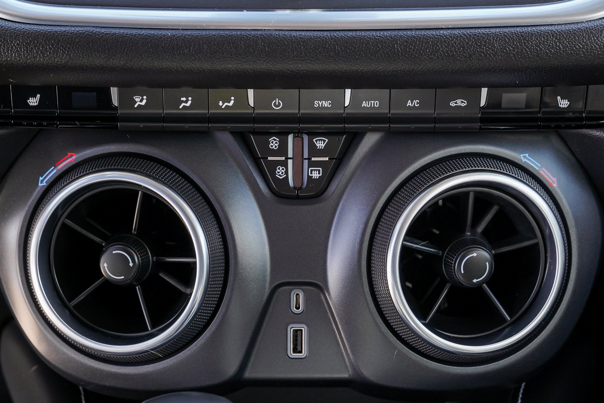 Used 2023 Chevrolet Blazer LT FWD image 41